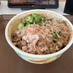 Sukiya - めかぶオクラ牛丼