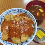 魚半食堂 - カツ丼