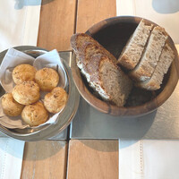 Benoit Alain Ducasse - グジェール、パン