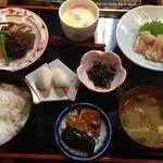 炭火地鶏セット（1580円）