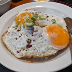 逸品居 - 私の頼んだ、豚玉子丼定食(税込950円)