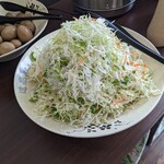 逸品居 - 一応野菜サラダもありますけどね…(⁠^⁠^⁠)