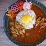 カリーアンダーソン - 2種合いがけカレー（チキン&キーマ）＋半熟卵