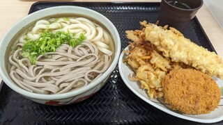 Sanuki Udon No Eki Ayagawa - みっくす＋かき揚げ・とり天・コロッケ