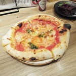 ミアスタンド - 焼き上がりのマルゲリータ