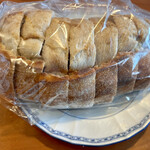 タイゾーベーカリー - バゲットみたいなパン