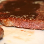 たけだ - 牛ランプステーキ(霜降り)   断面 ミディアムレア