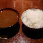 あげづき - その後は赤だしの味噌汁とご飯が配膳され