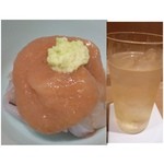 神保町 傳 - 夕方までお元気だった「鱸」です。上は梅肉ソース。さっぱりしていいですね。ここで「ハイボール」を＾