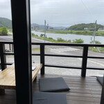 四万十屋 - 店内からの景色。