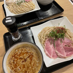 麺処 飯田家 - 料理写真:週替わり限定　鶏とごぼうのドロつけ麺大