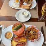 PERSHING SQUARE - 『BUSS BURGER $25,0』 『COFFEE $5,50』 ※チップ１８～２５％別途
