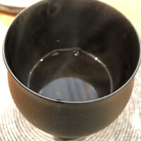 jinen. - 突き出し　ケンサキイカと蕗のとうのスープ　ふきのとうが香る香る！