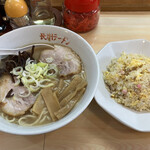 206627608 - 半チャーハンラーメンセット1050えん