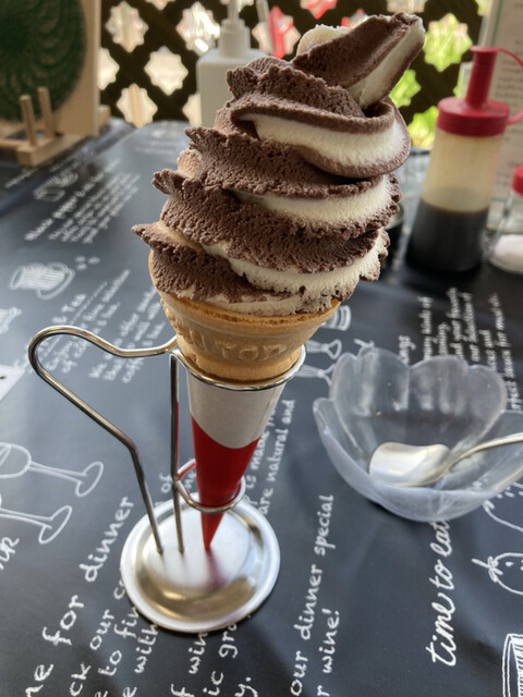 スジャータのアイスの看板。』by 無趣味の男 : 花ゴヨミ (花GOYOMI