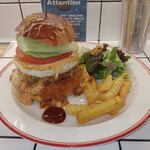 S.B.DINER-KOBE - チリミートハラペーニョチーズバーガー     エッグトッピング