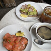Champers Social Club - 料理写真:『SALMON TOAST $25,0』 『KINDRA'S AVOCADO TOAST $21,0』 『AMERICANO $4,0』 『ICED AMERICANO $4,5』 ※チップ１８～２５％別途