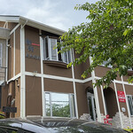 骨付カルビ 新村 - 外観。