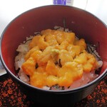 種差食堂 - 生うに丼　2300円（時価）