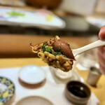 鮓 きずな - 富山蛍烏賊蒸し寿司 リフト