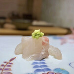 鮓 きずな - 山葵 オンザ明石鯛