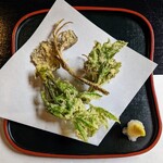 郷土料理ともん - 本日も美しく揚がってます