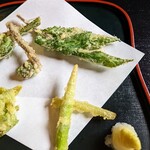 郷土料理ともん - 葉っぱ系が好きです