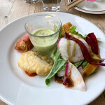 リトルネスト - サラダ仕立ての前菜