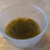 天ぷら新宿つな八 大丸東京店 - もずく酢でお口直し