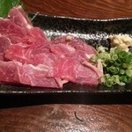 おきなわ畑 - ヤギ肉の刺身