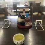 新富食堂 - テーブル
