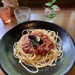 Raputhitoporuto - 本日のパスタ。ナスのミートソース。