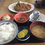 はらぺこ食堂 - とんかつ定食（780円）