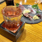 呑者家 末広通り店 - 一杯1000円くらいだけど、なみなみ注がれるので納得。