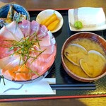 Izakaya Yasu - 海鮮丼（普通盛）１