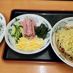 日高屋 - 餃子と黒酢しょうゆ冷し麺