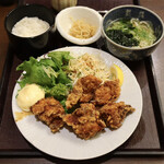 魚と上方うまいもん あんばい - 唐揚げ定食･ミニうどんセット(1,090円)