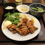 魚と上方うまいもん あんばい - 唐揚げ定食･ミニうどんセット(1,090円)