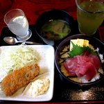 鯛八鮨 - 中おち丼！