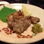 串兆ダイニング - ●馬ひもの炭火焼き、これは是非食べてほしい一品だ
