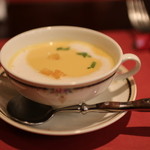 ステーキハウス キッチン飛騨 - セットメニューのコーンスープ