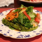 ステーキハウス キッチン飛騨 - セットメニューのサラダ