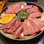 Sumibi Yakiniku Da-Wa - 特選盛り合わせ