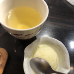 肉の雷橋 - 食後の柚子シャーベットと温かいお茶