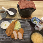 Tonkatsu Kagurazaka Sakura - あじフライとヒレかつ定食