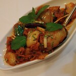インディアンレストラン西麻布 by KENBOKKE - フレッシュな野菜たっぷり＆チキン