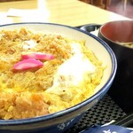 かつ亭 - ロースかつ丼(￥950)。湯気。