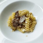 アロマクラシコ - フジッリ ナポリ風牛肉と玉ねぎのソース