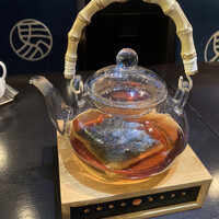博多華都飯店 - 烏龍茶　ガラスの急須の下に火常に熱々のお茶が楽しめます