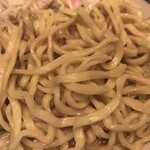 toukyoutammentonari - 平打ちウェーブ麺はモチッとしています。